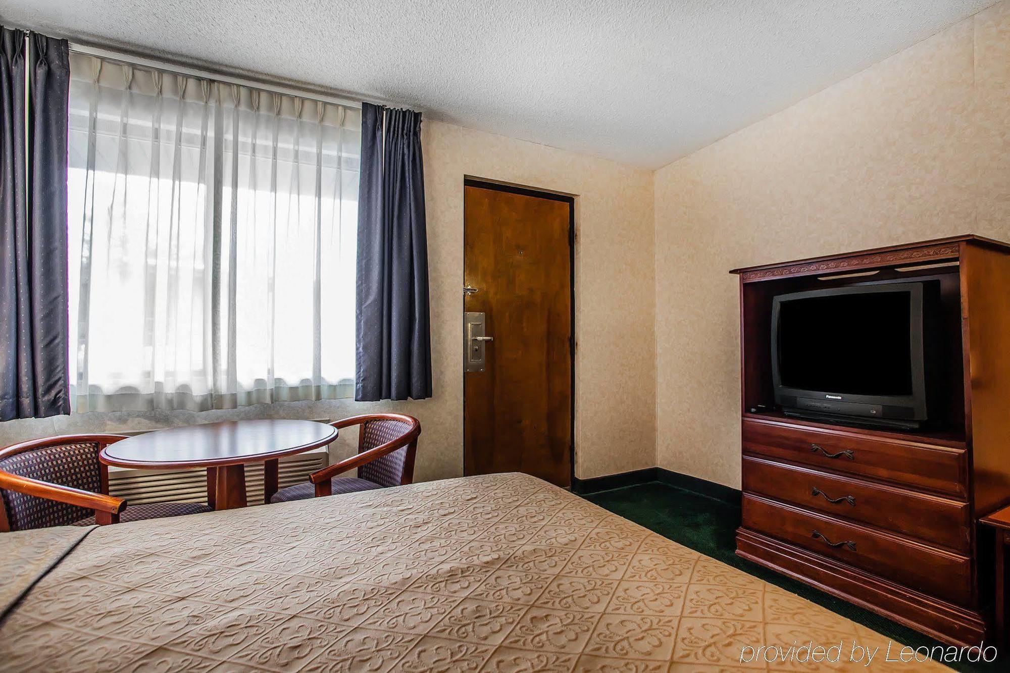 Knights Inn Montgomeryville Exteriör bild